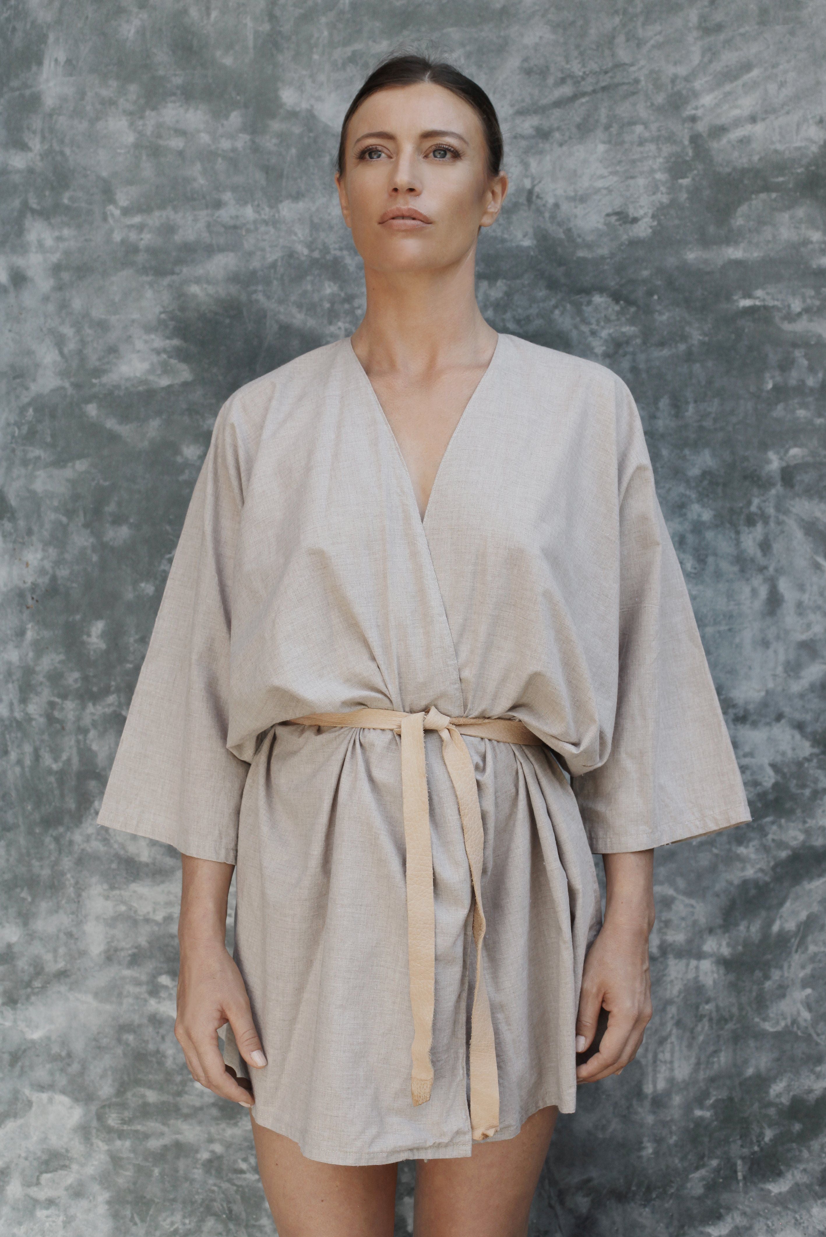 Kimono Beige Iriga Vêtement Pausania